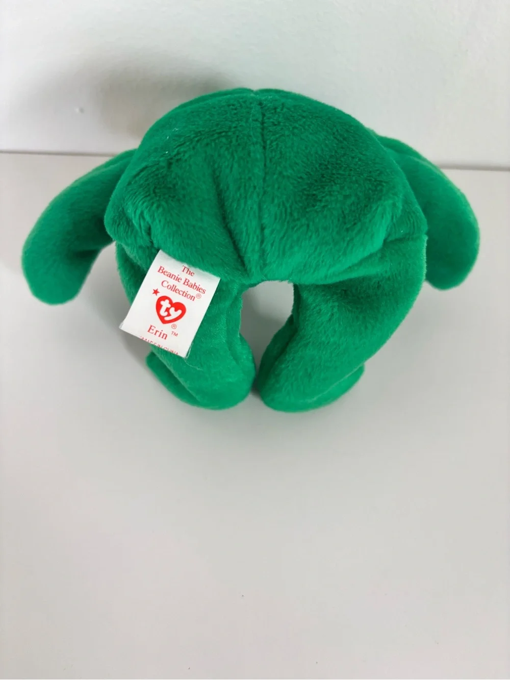 Ty Beanie Baby 'Erin' Green Plush Bear 1997 - Shamrock St. Patrick's Day Toy